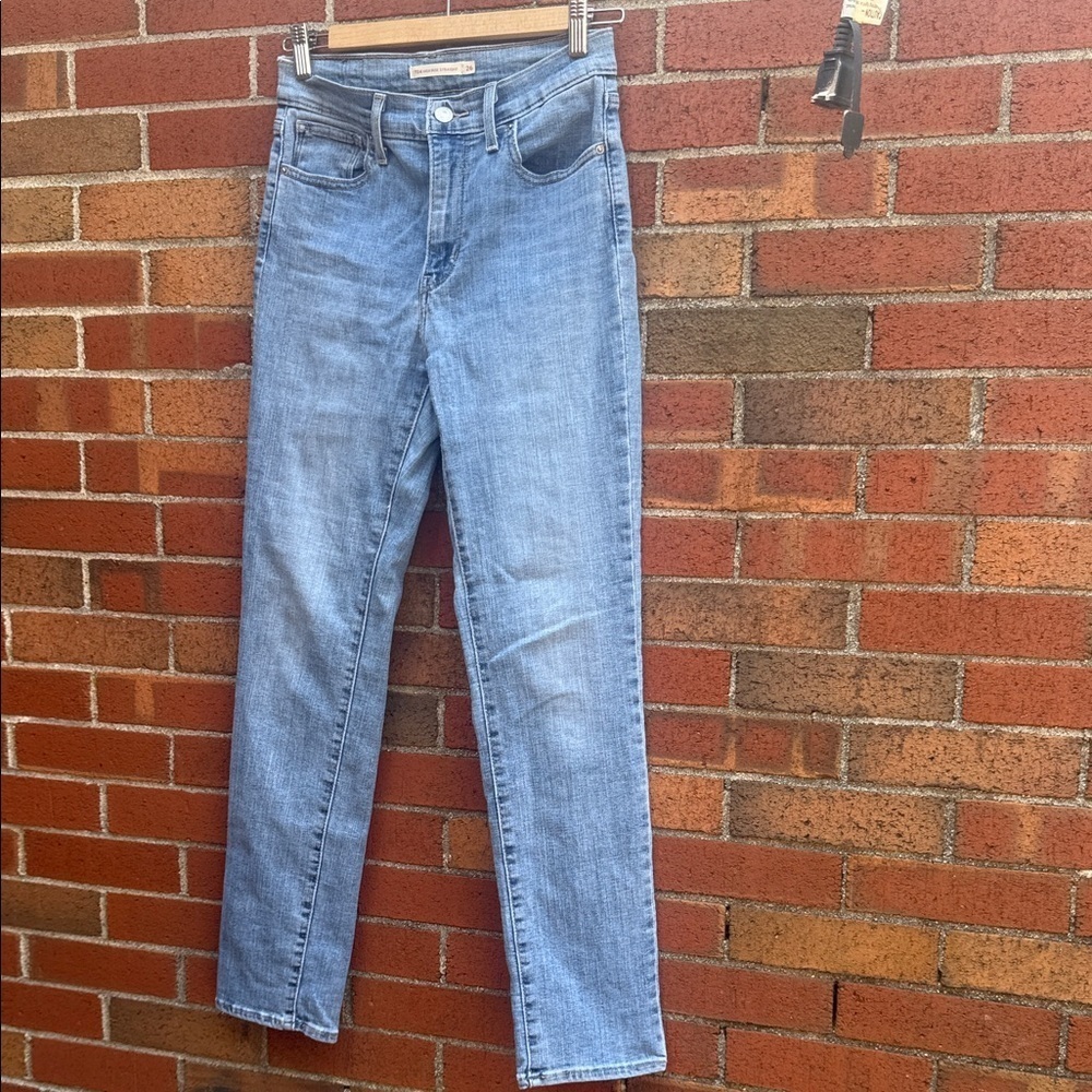 Levi’s 724 High Rise Straight Jeans – Size 26